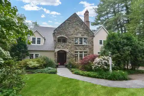 Exquisite Living with Grand Entertaining Spaces