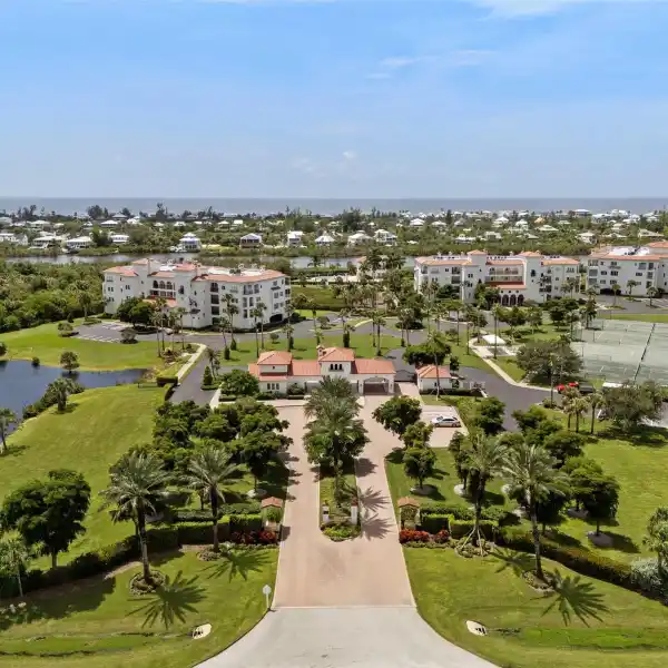 PENTHOUSE SUPERBLY DESIGNED WITH CLASSIC SPANISH STYLE