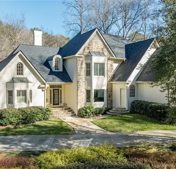 RIVERFRONT RETREAT IN RIVERGATE