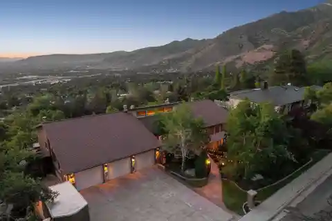 Sprawling Residence with Breathtaking Views