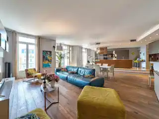 Exceptional Recently Renovated Apartment