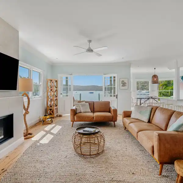 QUINTESSENTIAL BAYSIDE COTTAGE