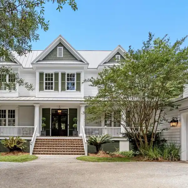 WATERFRONT COASTAL ESTATE ON DEER ISLAND