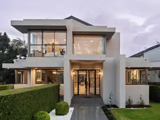 Impeccable Modern Residence