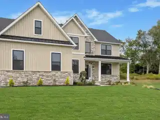 New Construction Elegance with Designer Finishes