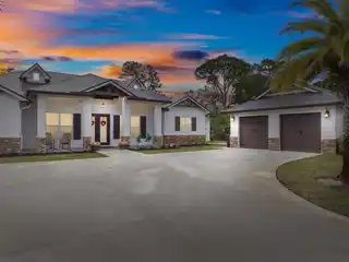 Exceptional Residence on a Beautiful Acre
