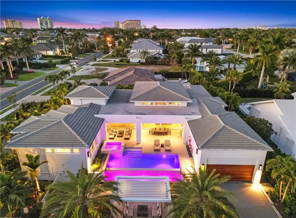 Incredible Modern Residence with Custom Features