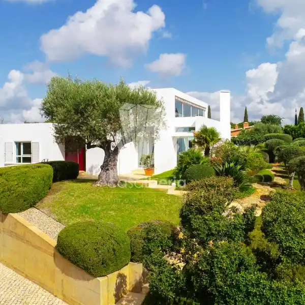 THREE BEDROOM VILLA WITH A POOL