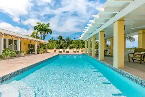 Private Island Oasis in Shoys