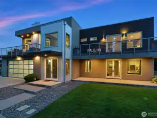 Modern Home with Sweeping Mountain Views