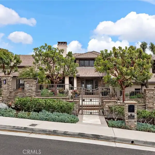 AN EXCEPTIONAL LIFESTYLE IN STONERIDGE ESTATES