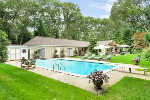 Elegant Living in East Hampton