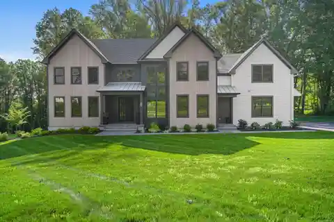 Magnificent Home on a Private Cul-De-Sac