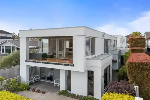 Modern Luxury Low-maintenance Living