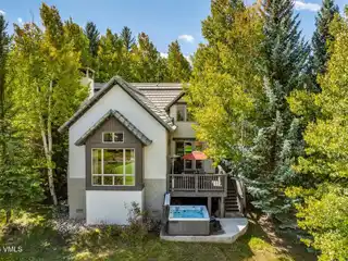 Mountain and Golf Course Views in Exclusive Gated Community