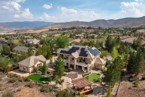 Luxury and Functionality in a Great Location