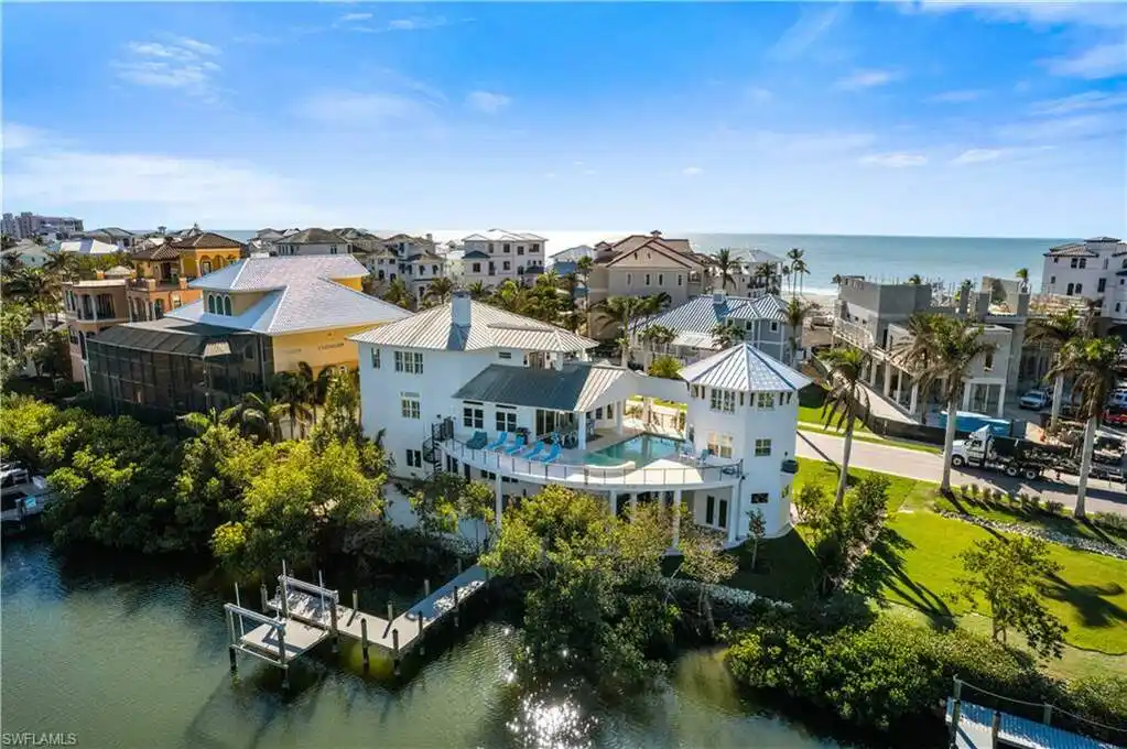 Beautifully Renovated Waterfront Estate in Barefoot Beach