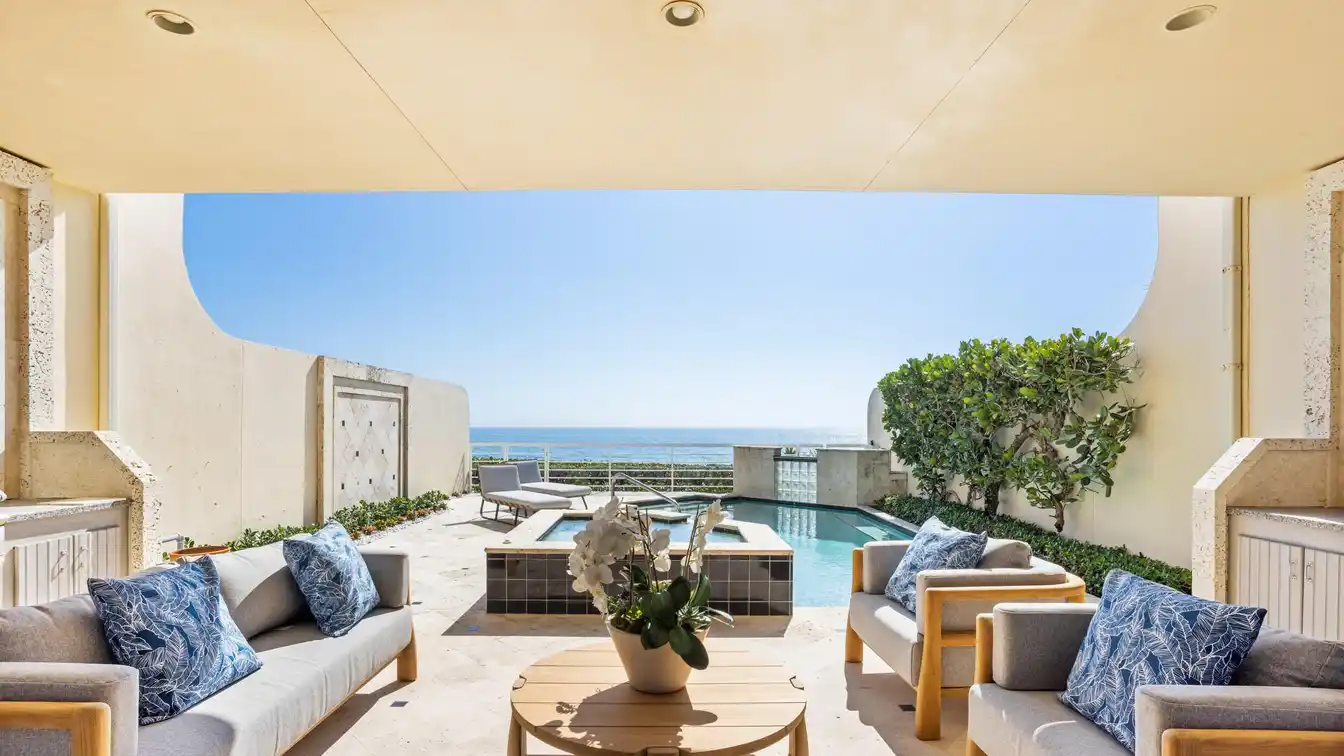 Rare Direct Oceanfront Townhouse
