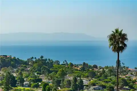 Exceptional Contemporary Home with Panoramic Views