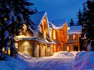 Stunning Timber-Frame Chalet Offers Timeless Mountain Charm