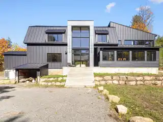 Truly Unique Modern Barn Conversion