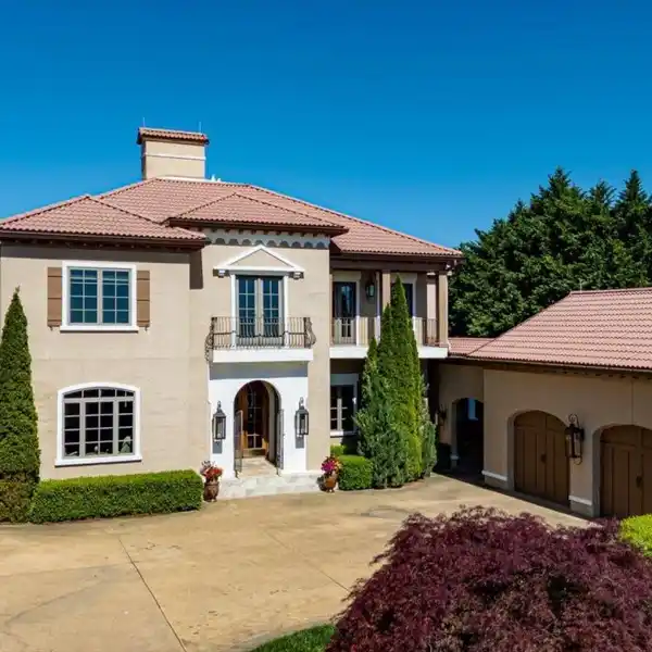 CUSTOM-CRAFTED MEDITERRANEAN RETREAT