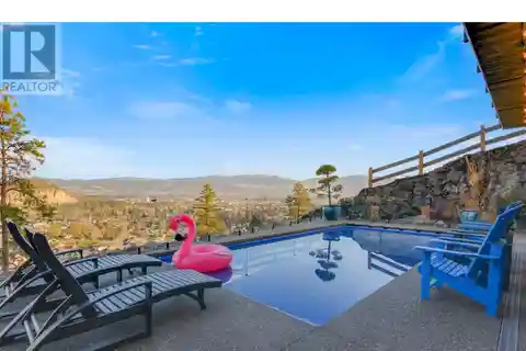 Architectural Masterpiece Atop the Cliffs of Highpointe Terrace