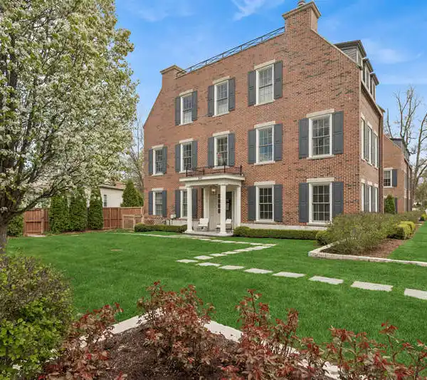 LUXURY LIVING IN THE HEART OF EAST LAKE FOREST