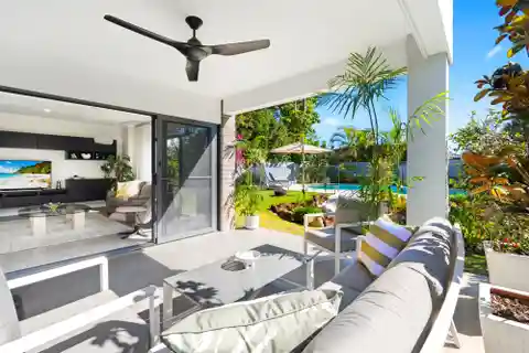 Isle of Capri Luxury Home with Freshwater Pool