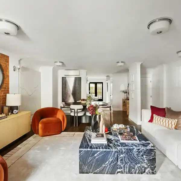 COMPELLING TOWNHOUSE IN CROWN HEIGHTS