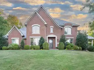 Exceptional Home in Deerfield Manor