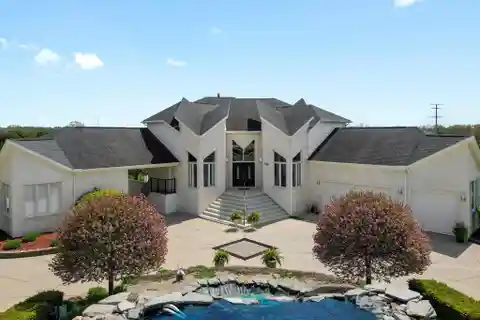 Sharp Contemporary Modern Estate
