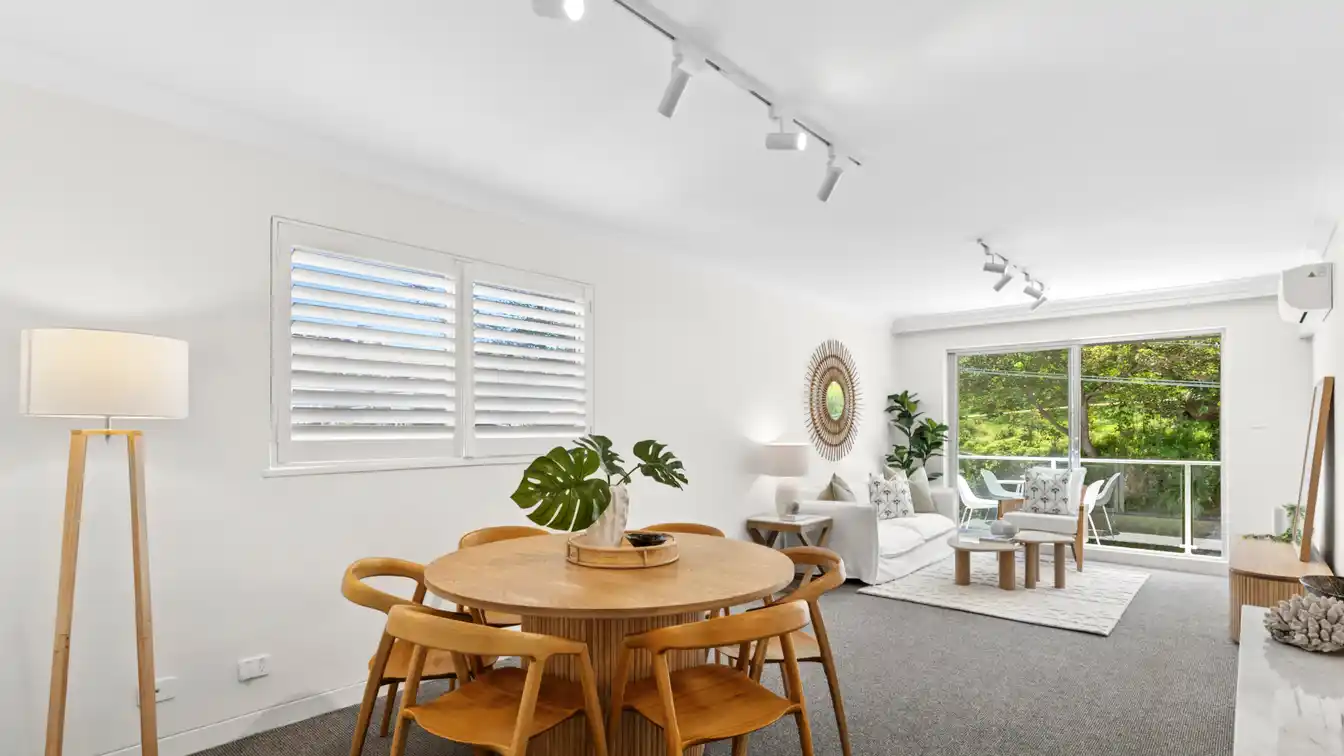 Spacious Apartment in an Exclusive Harbourside Setting