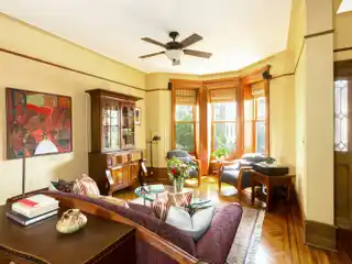 Gorgeous 1910 Single-Family Townhouse