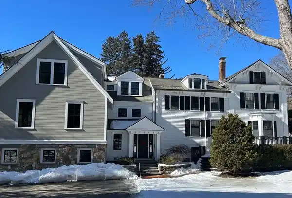 THE OTIS HUNT HOUSE