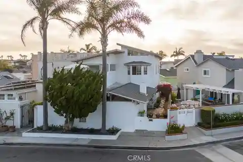 Spacious Home in Coveted Newport Shores