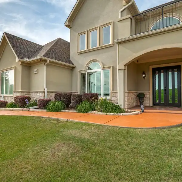 EXQUISITE HILLTOP ESTATE