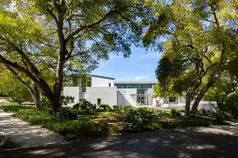 Elegant Contemporary Estate