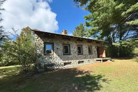 213 Acres of Privacy in Belgrade