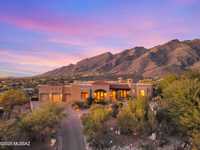 CHARMING CUSTOM HOME MADE FOR ENTERTAINING