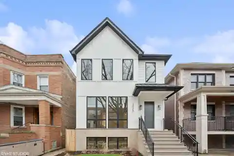 Refined New Construction in North Center