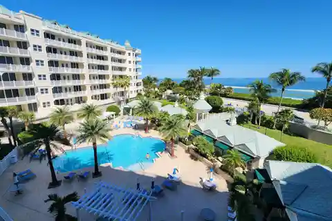 Breathtaking Oceanfront Views in Prime Location