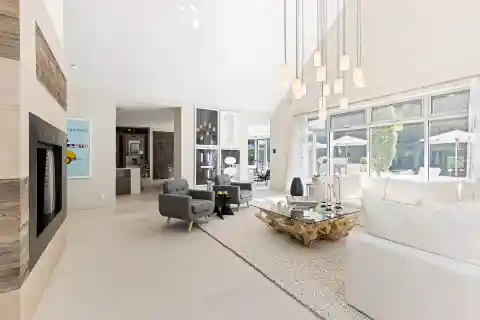 Beautiful Rental Home Between Sag Harbor and East Hampton Village Shops