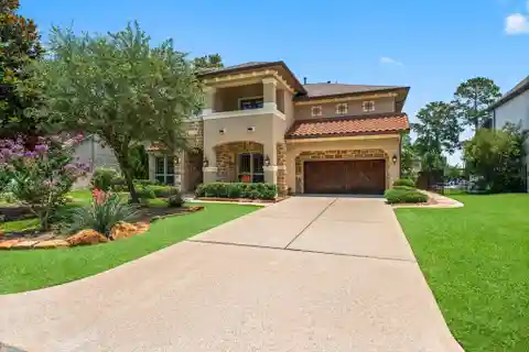Spacious Home Steps from Spincaster Park