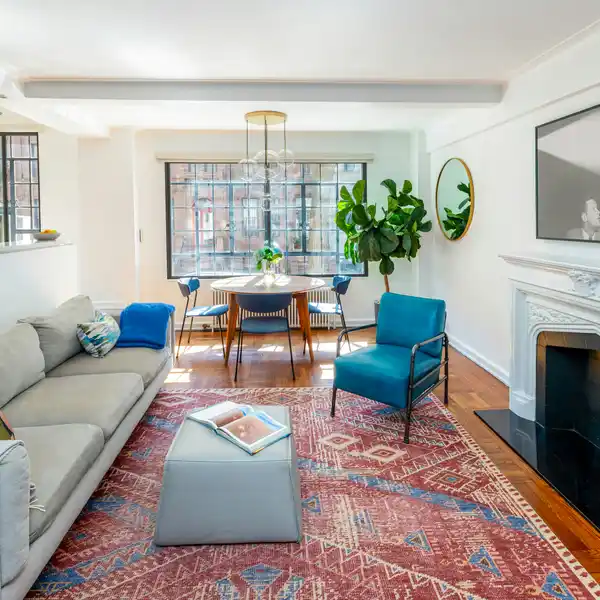 BRIGHT MODERN CLASSIC