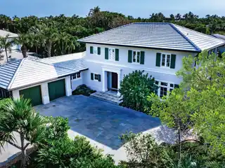 Desirable Palm Beach Island Corner Property