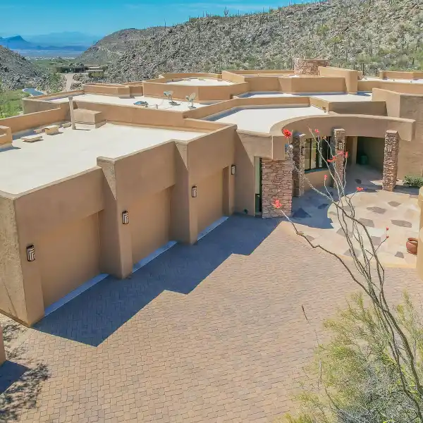 LUXURIOUS CUSTOM ESTATE