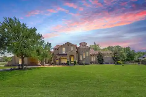 Exquisite Tuscan Treasure