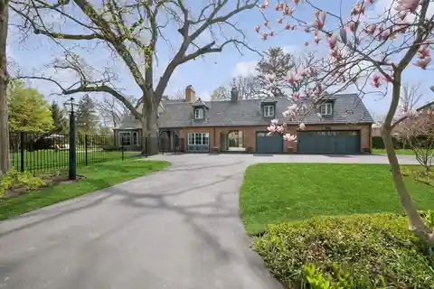 Wonderful Jerome Cerny East Lake Forest Home