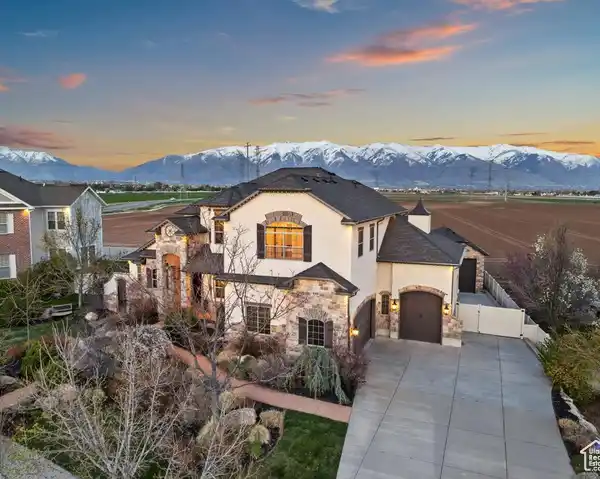 LUXURY AND COMFORT IN WILD HORSE SPRINGS